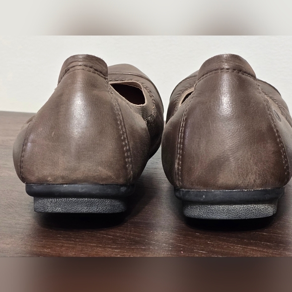 Josephine Siebel Pippa Taupe Nubuck Ballet Flat Women's Size 9.5 - Picture 10 of 12